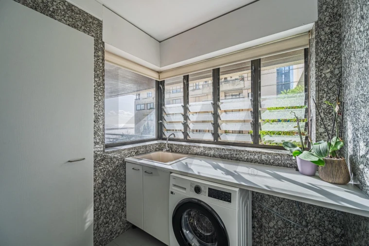Apartamento T2 para Arrendamento em Aldoar, Foz do Douro e Nevogilde Foto 25