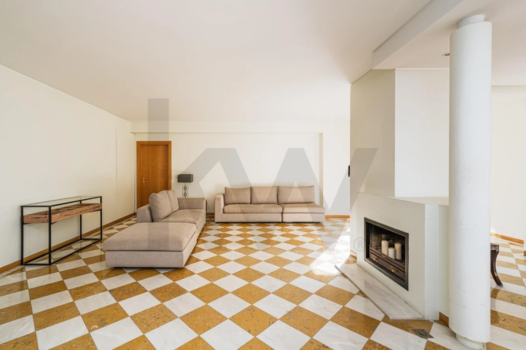 Apartamento T2 para Arrendamento em Aldoar, Foz do Douro e Nevogilde Foto 17