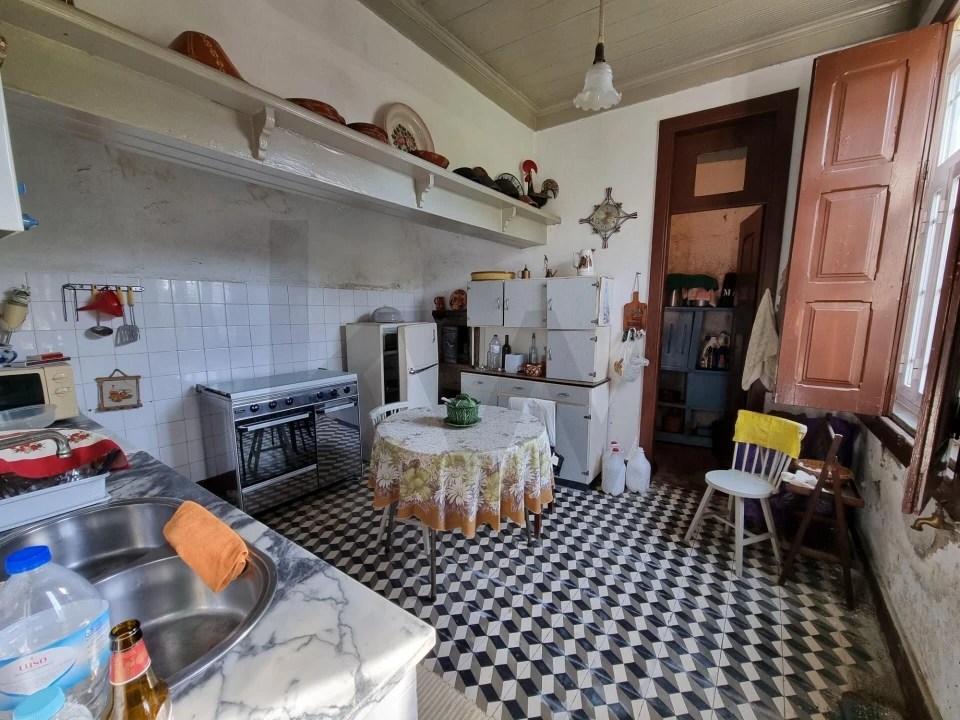 Prédio para Venda em Mesão Frio (Santo André) Foto 15