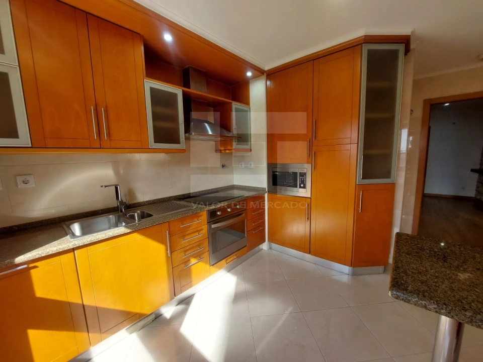 Apartamento T3 para Venda em Odivelas Foto 8