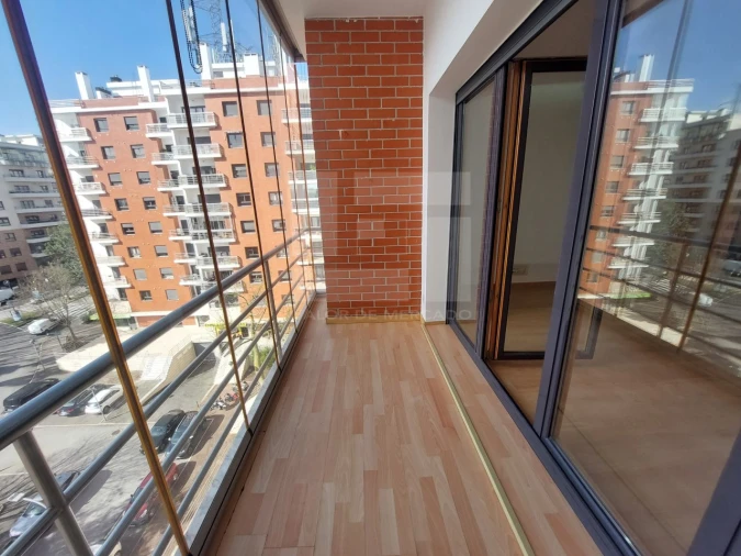 Apartamento T3 para Venda em Odivelas Foto 5