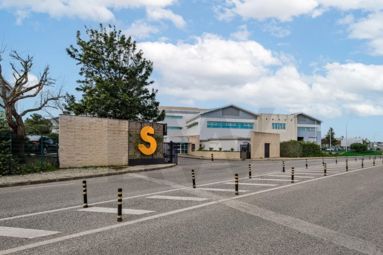Escritório para Venda em Rio de Mouro Foto 1