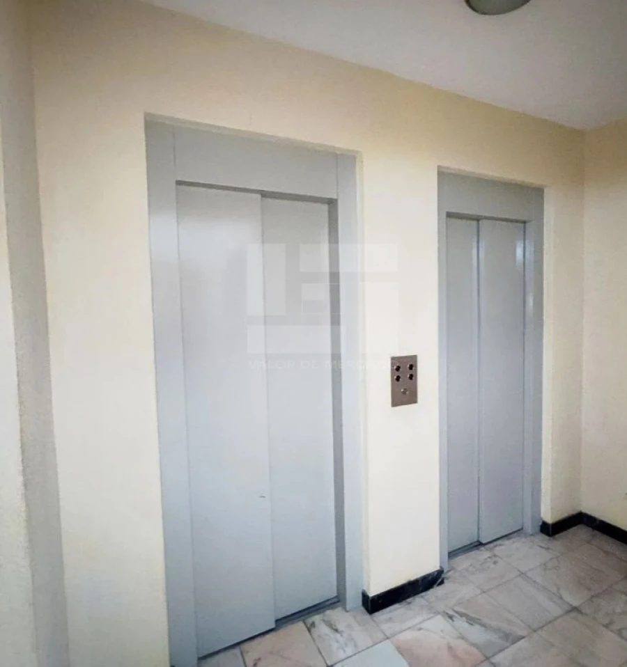 Apartamento T3 para Venda em Rio de Mouro Foto 15