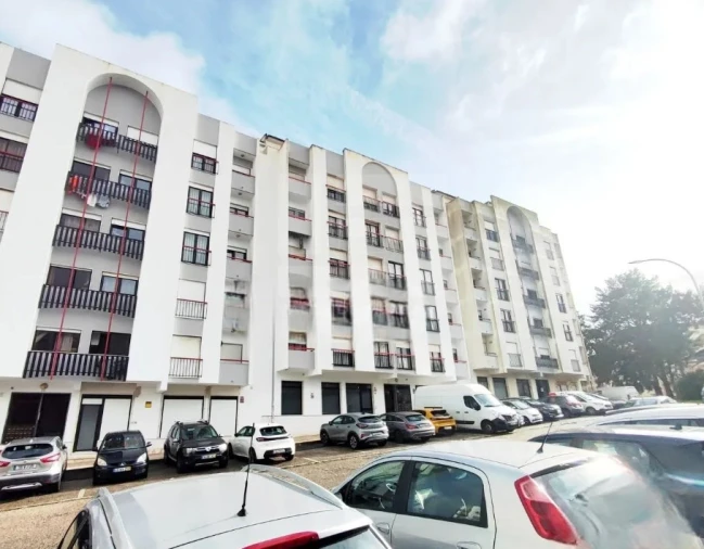 Apartamento T3 para Venda em Rio de Mouro Foto 17