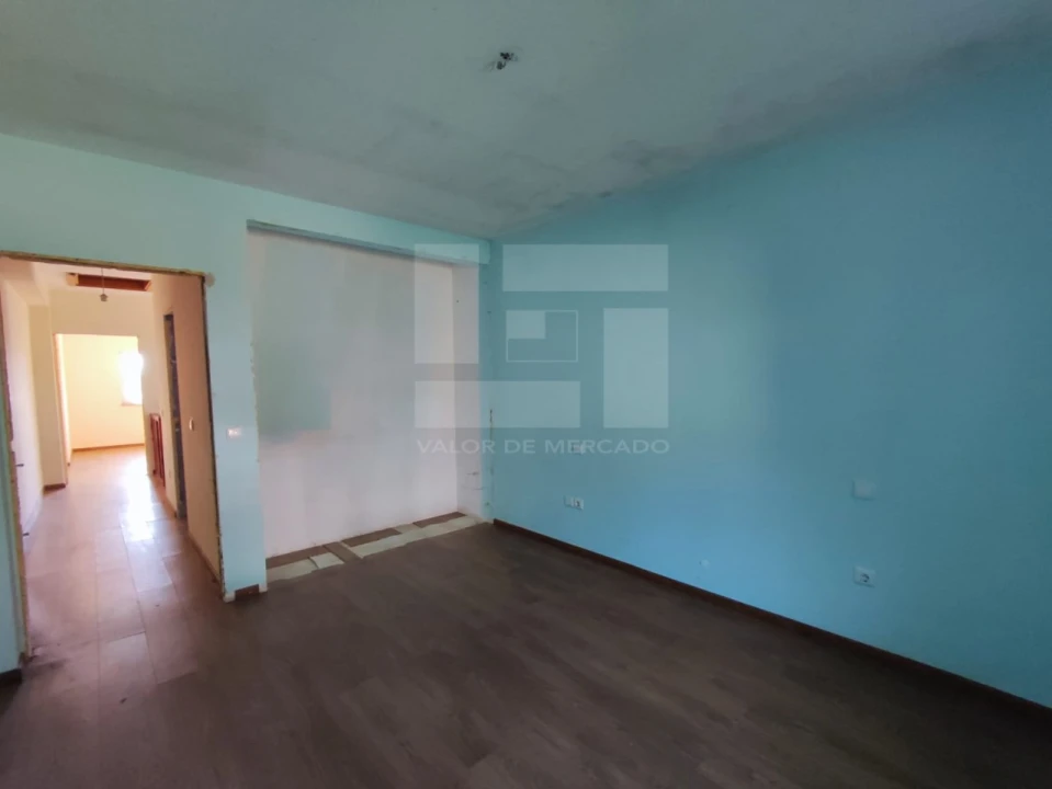 Moradia T4 para Venda em Castro Daire Foto 27