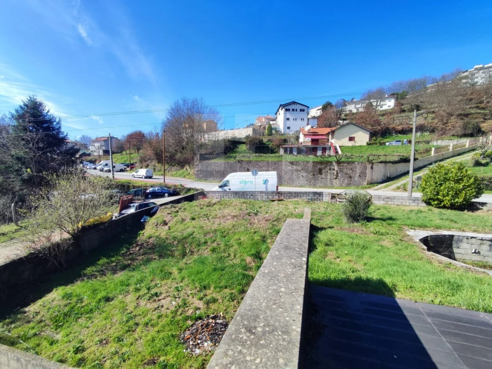 Moradia T4 para Venda em Castro Daire Foto 49