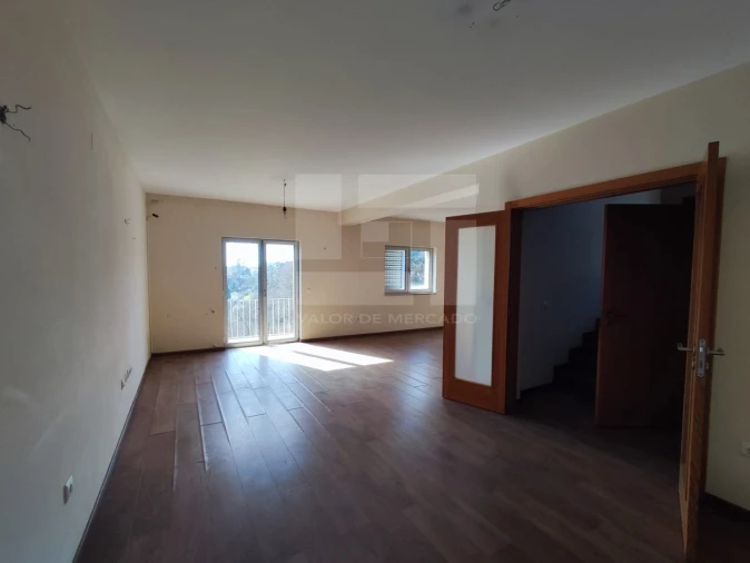 Moradia T4 para Venda em Castro Daire Foto 9