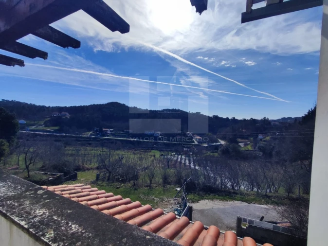 Moradia T4 para Venda em Castro Daire Foto 17