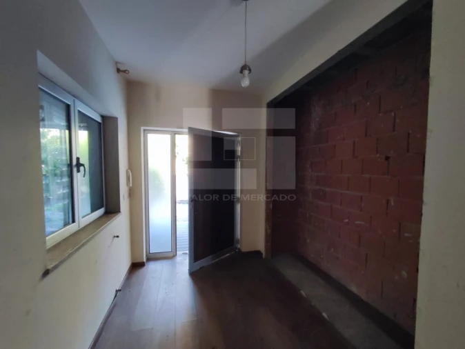 Moradia T4 para Venda em Castro Daire Foto 32