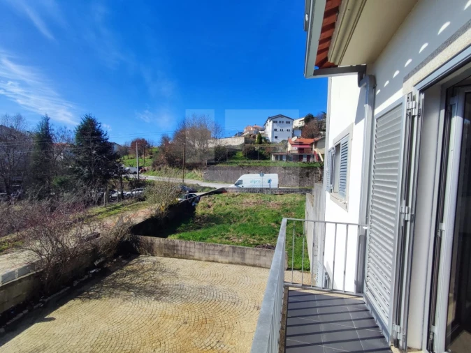Moradia T4 para Venda em Castro Daire Foto 44