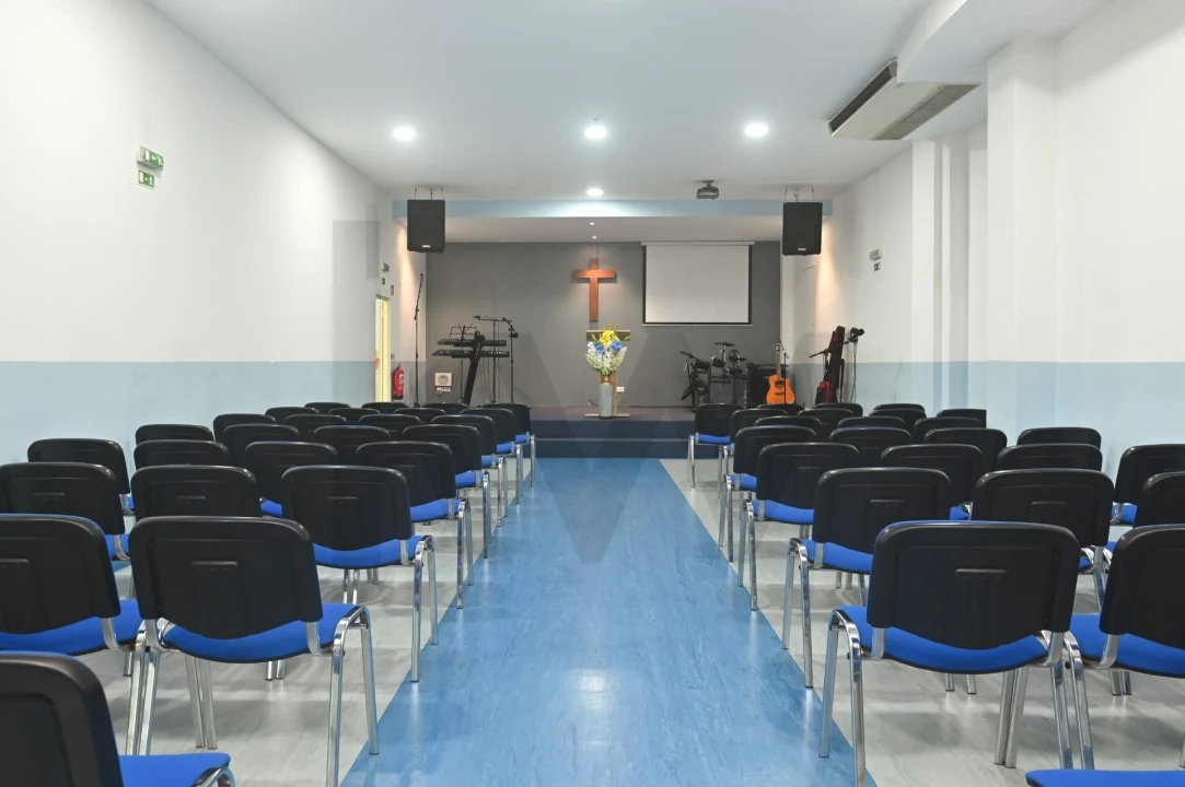 Loja para Venda em Massamá e Monte Abraão Foto 7