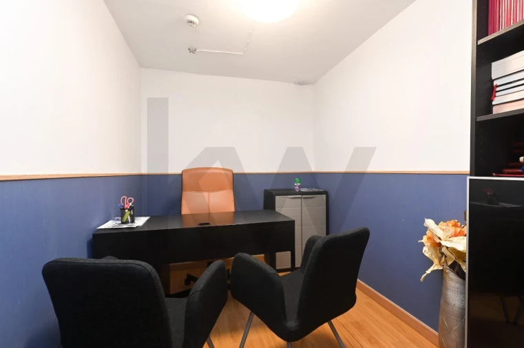 Loja para Venda em Massamá e Monte Abraão Foto 16