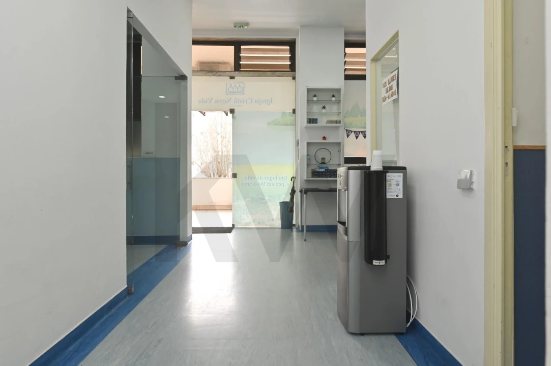 Loja para Venda em Massamá e Monte Abraão Foto 8