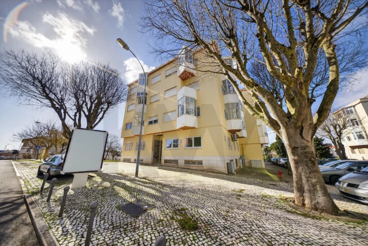 Apartamento T3 para Venda em Oeiras e São Julião da Barra, Paço de Arcos e Caxias Foto 30