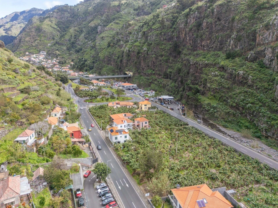 Terreno para Venda em Ribeira Brava Foto 9