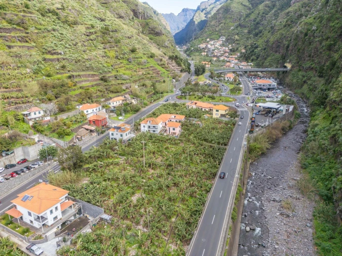 Terreno para Venda em Ribeira Brava Foto 7