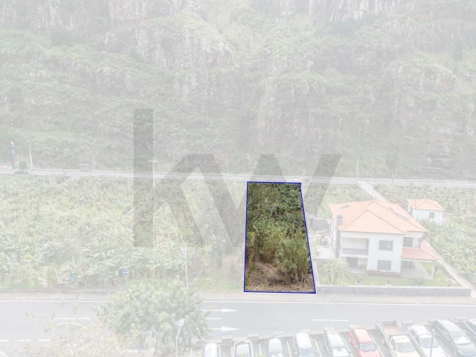 Terreno para Venda em Ribeira Brava Foto 14