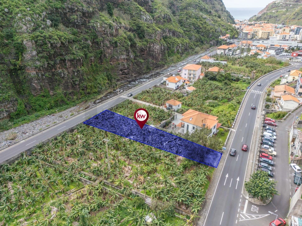 Terreno para Venda em Ribeira Brava Foto 2