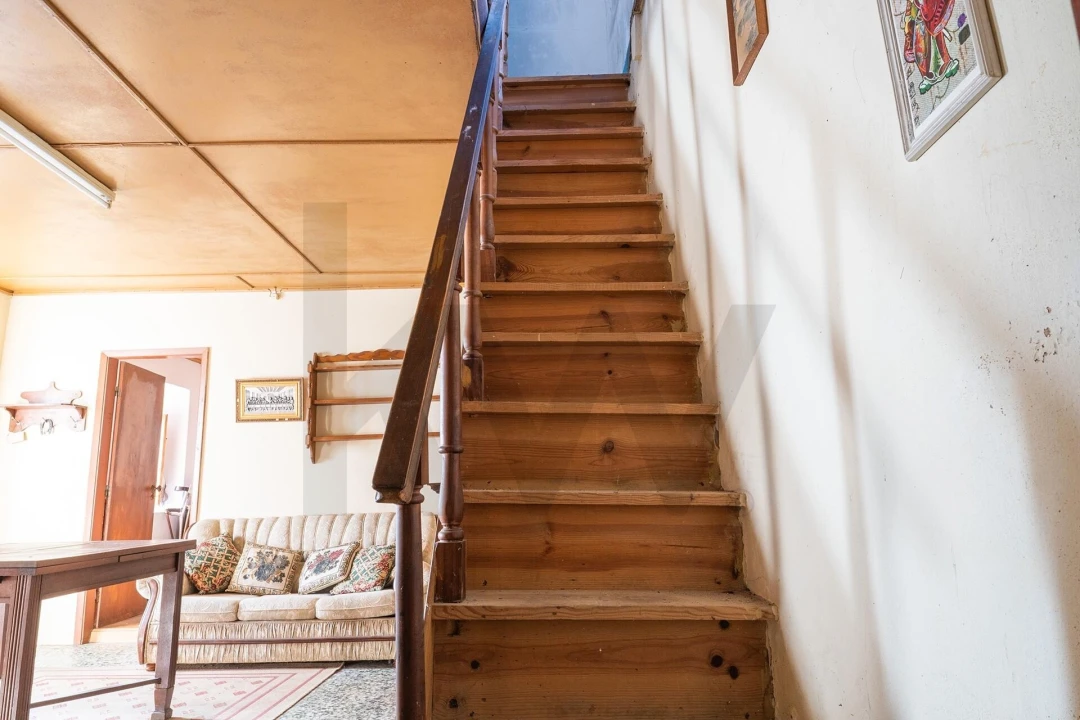 Moradia T5 para Venda em Arneiro das Milhariças Foto 5