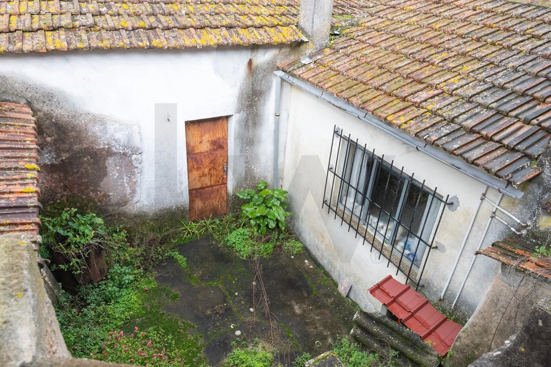 Moradia T5 para Venda em Arneiro das Milhariças Foto 8