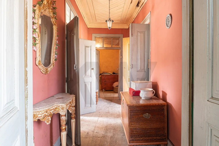 Moradia T5 para Venda em Arneiro das Milhariças Foto 7