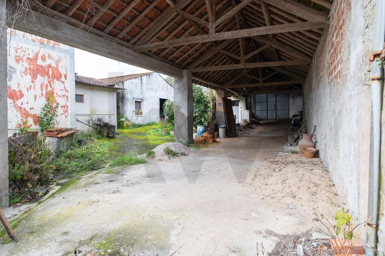 Moradia T5 para Venda em Arneiro das Milhariças Foto 3