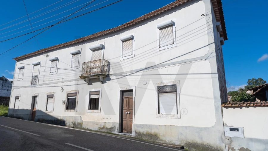 Moradia T5 para Venda em Arneiro das Milhariças