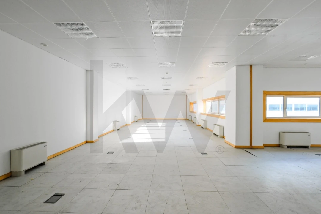 Escritório para Arrendamento em Rio de Mouro Foto 15