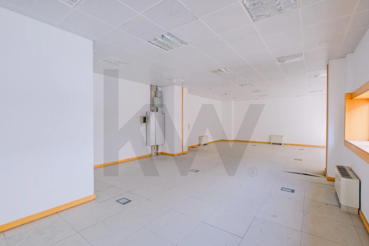 Escritório para Arrendamento em Rio de Mouro Foto 17