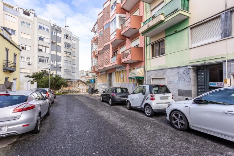 Apartamento T2 para Venda em Queluz e Belas Foto 23