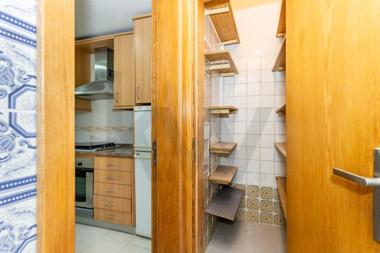 Apartamento T2 para Venda em Queluz e Belas Foto 6