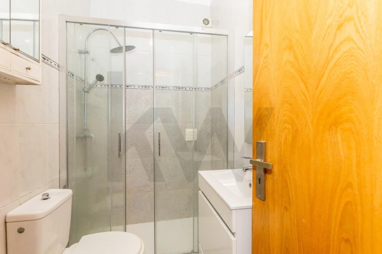 Apartamento T2 para Venda em Queluz e Belas Foto 9