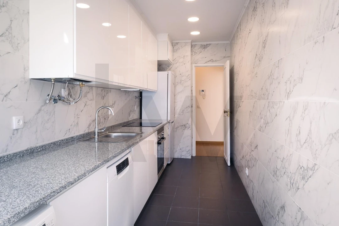 Apartamento T2 para Arrendamento em Lumiar Foto 7