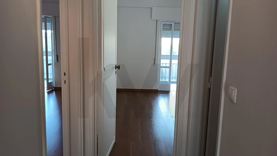 Apartamento T2 para Arrendamento em Lumiar Foto 8