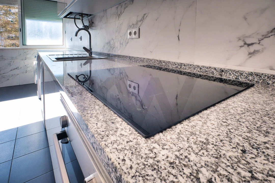 Apartamento T2 para Arrendamento em Lumiar Foto 8