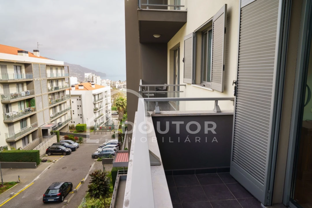 Apartamento T2 para Venda em São Martinho Foto 17