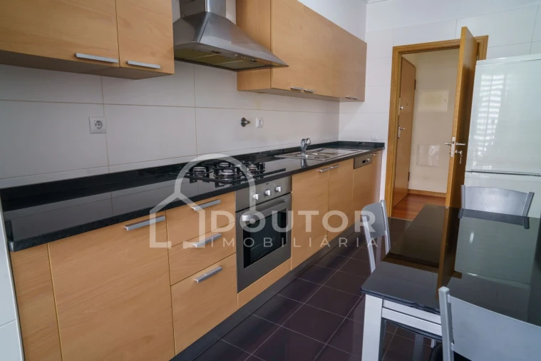 Apartamento T2 para Venda em São Martinho Foto 12