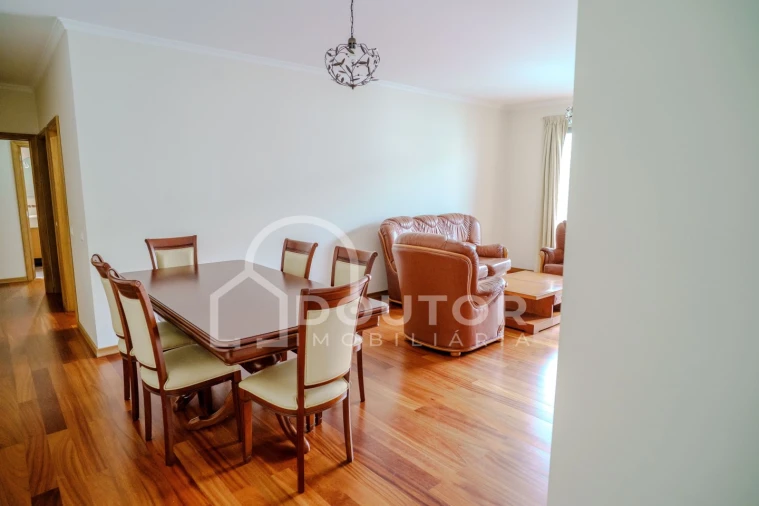 Apartamento T2 para Venda em São Martinho Foto 3