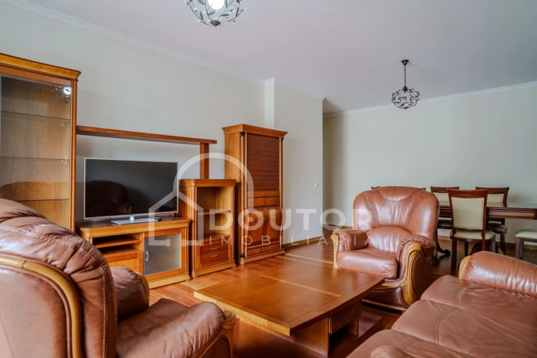 Apartamento T2 para Venda em São Martinho Foto 4