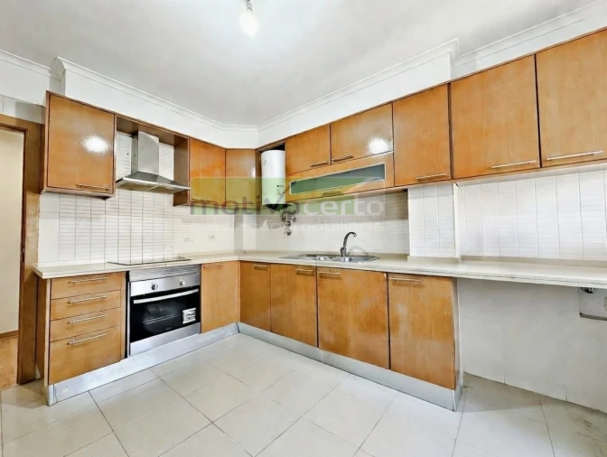 Apartamento T3 para Venda em Rio de Mouro Foto 7