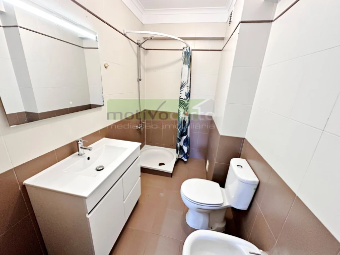 Apartamento T3 para Venda em Rio de Mouro Foto 11