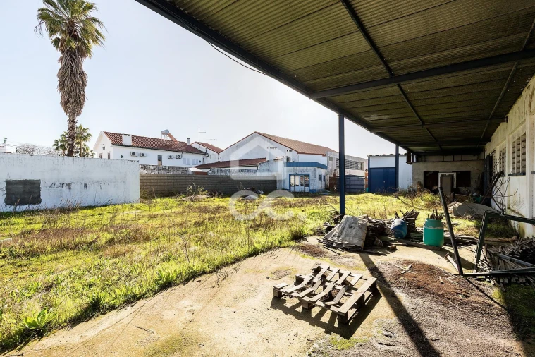 Armazém para Venda em Redondo Foto 14