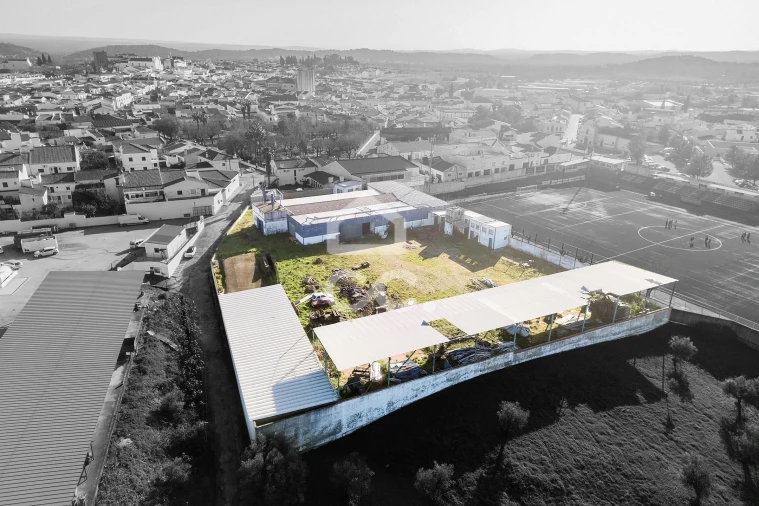 Armazém para Venda em Redondo