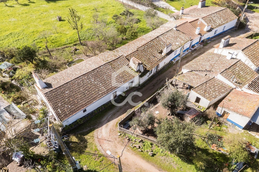 Moradia T4 para Venda em São Domingos de Ana Loura Foto 29