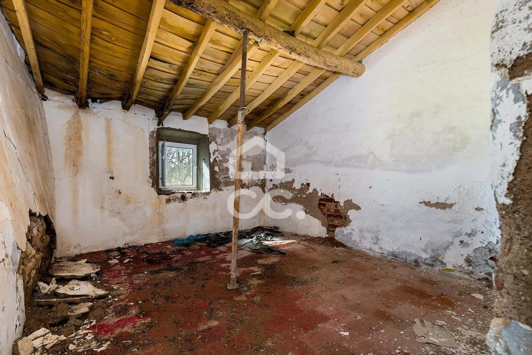 Moradia T4 para Venda em São Domingos de Ana Loura Foto 9