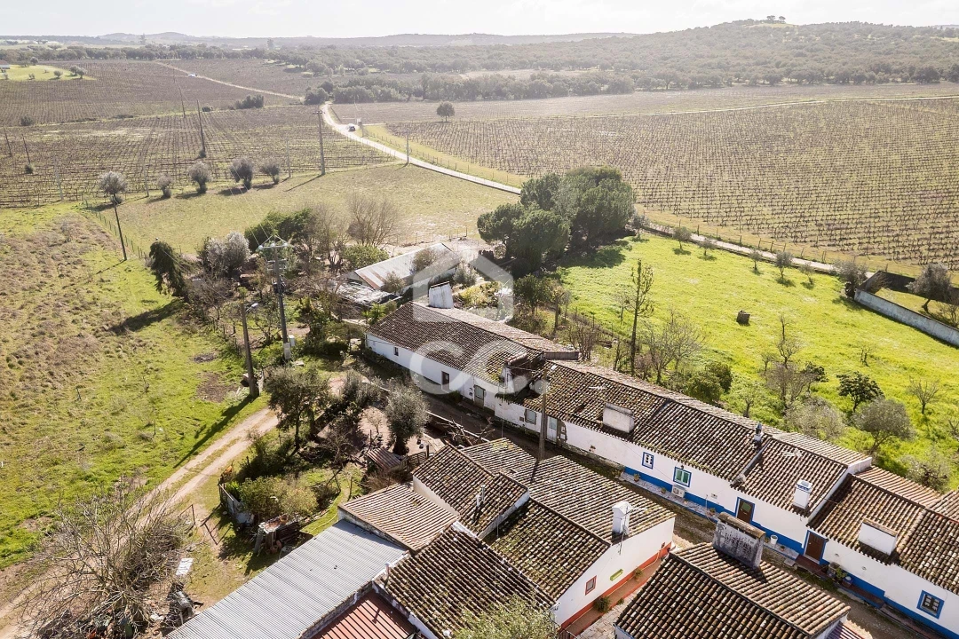 Moradia T4 para Venda em São Domingos de Ana Loura Foto 1