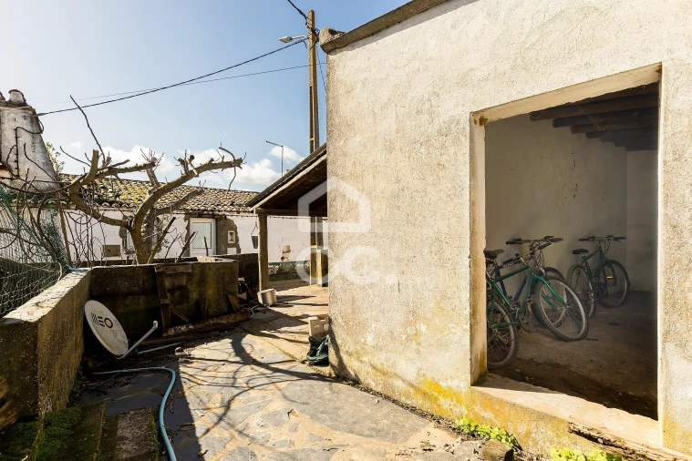 Moradia T4 para Venda em São Domingos de Ana Loura Foto 15