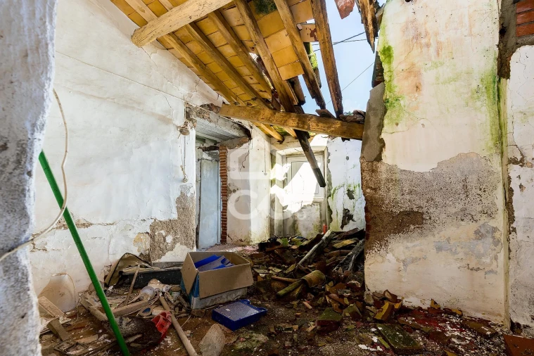 Moradia T4 para Venda em São Domingos de Ana Loura Foto 10