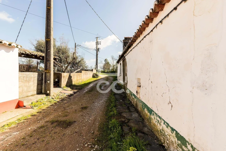 Moradia T4 para Venda em São Domingos de Ana Loura Foto 25