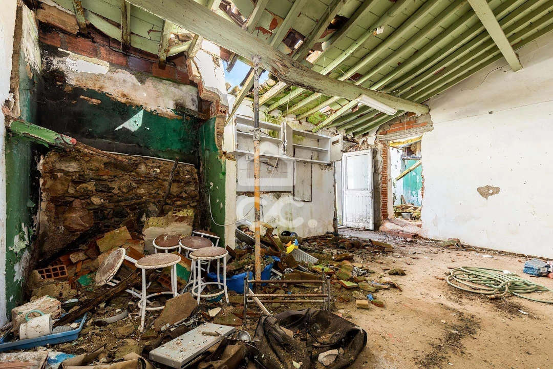 Moradia T4 para Venda em São Domingos de Ana Loura Foto 8